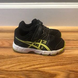 Asics toddler size 6